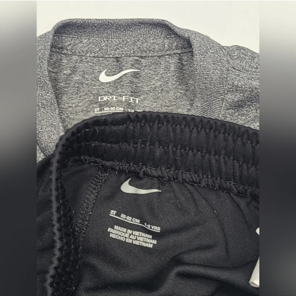 Nike boys' Dri-Fit tee and shorts set size 2T - Picture 7 of 7
